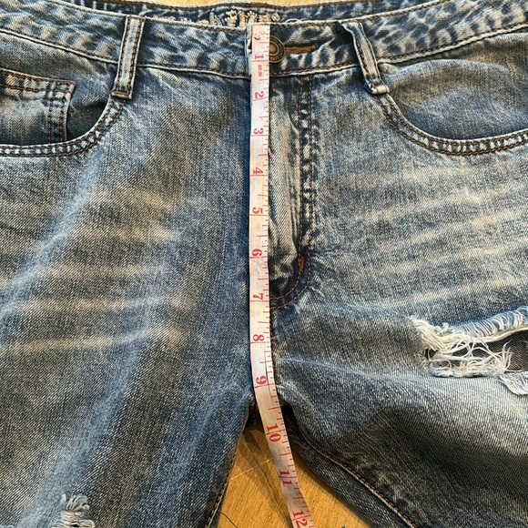 Machine Distressed Jeans NWT Size 29 - Picture 12 of 13